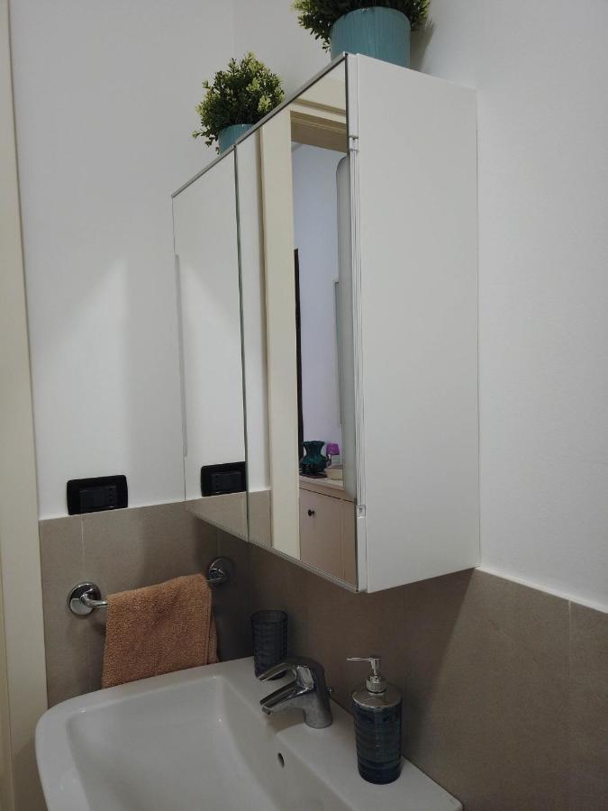 Magenta Centre Economy Apartment Genoa Exterior photo